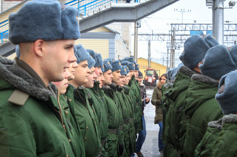 Томские новобранцы с лучшими показателями отправились на военную службу (фото)