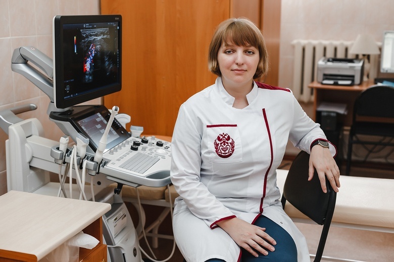 Появилось новое фото первой женщины в образе Доктора Кто - Российская газета