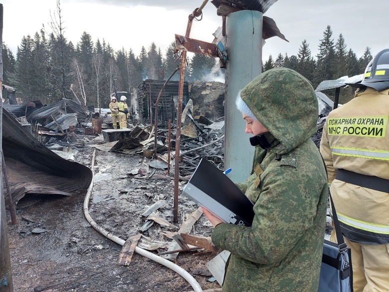 Погибшими при пожаре в Курлеке оказалась семейная пара пенсионеров. Возбуждено дело