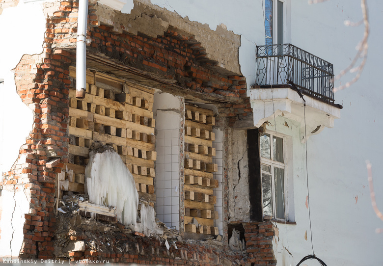 ТГУ закрыл корпус профилактория и гостиницу после нового обрушения стены