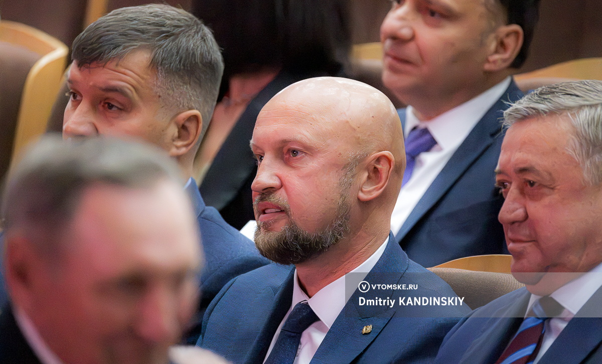 У мэра Стрежевого Валерия Дениченко проверят наличие гражданства. Он назвал это провокацией