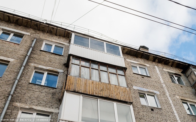 Глава УК: износ конструкций стал причиной обрушения крыши пятиэтажки в Томске