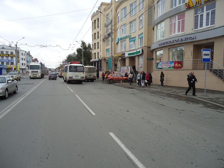 ГИБДД ищет очевидцев нескольких аварий