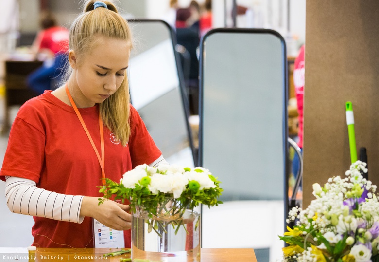 Коктейль из креветок, букет невесте и конвейерная линия: WorldSkills Russia в Томске