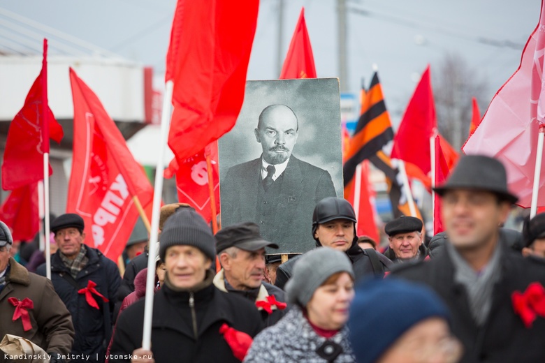Опрос: 40% россиян выступили за захоронение тела Ленина
