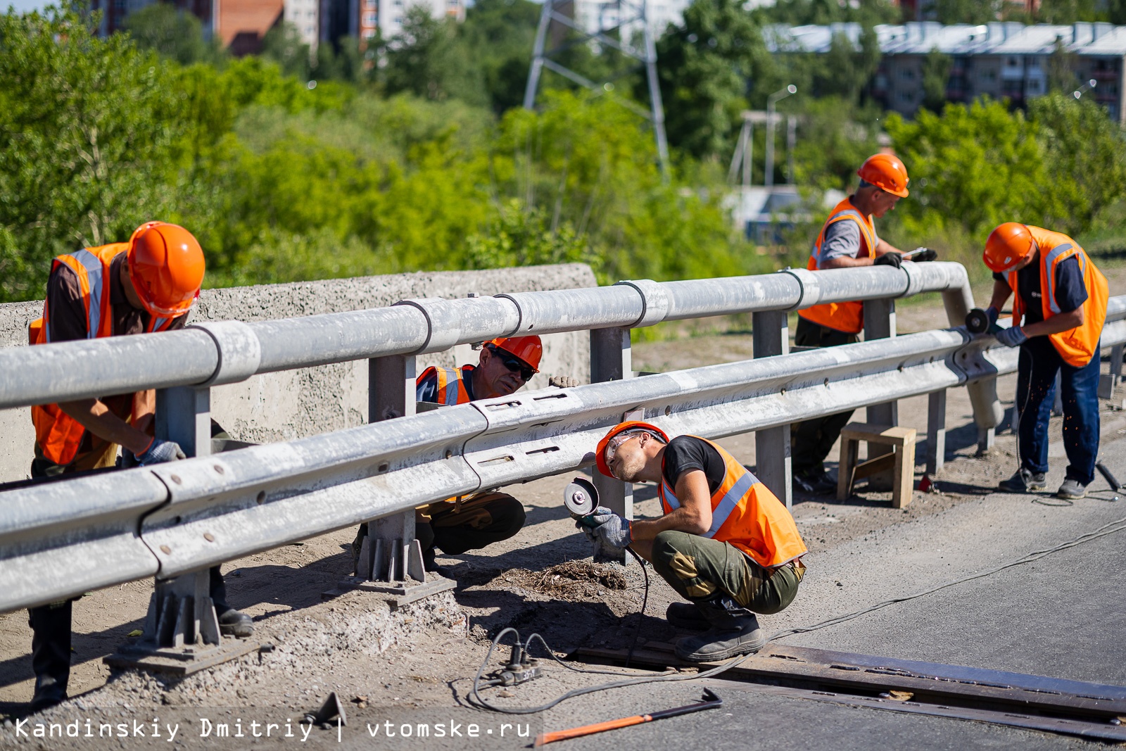 Реверсивное движение хотят ввести на Коммунальном мосту, чтобы уменьшить  пробки | 26.05.2022 | Томск - БезФормата