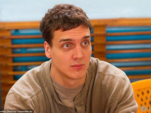 Александр Каун раздаст автографы и проведет матч в родной спортшколе