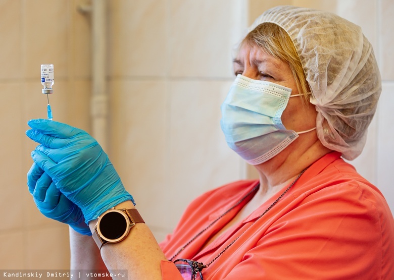 В России предложили узаконить 3 выходных дня после вакцинации от коронавируса