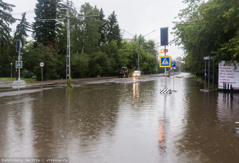 В ночь грозы выпала половина месячной нормы осадков