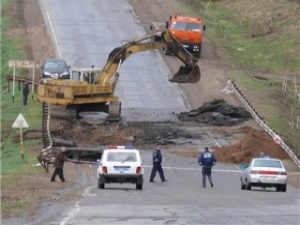 На ул. Первомайской обрушилось дорожное полотно
