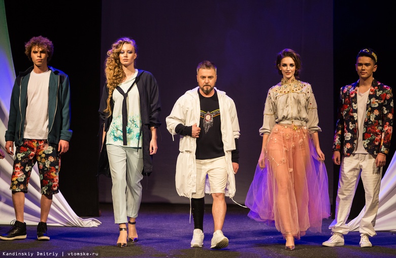 Более 15 дизайнеров сшили наряды для томского шоу-показа «Особая мода»