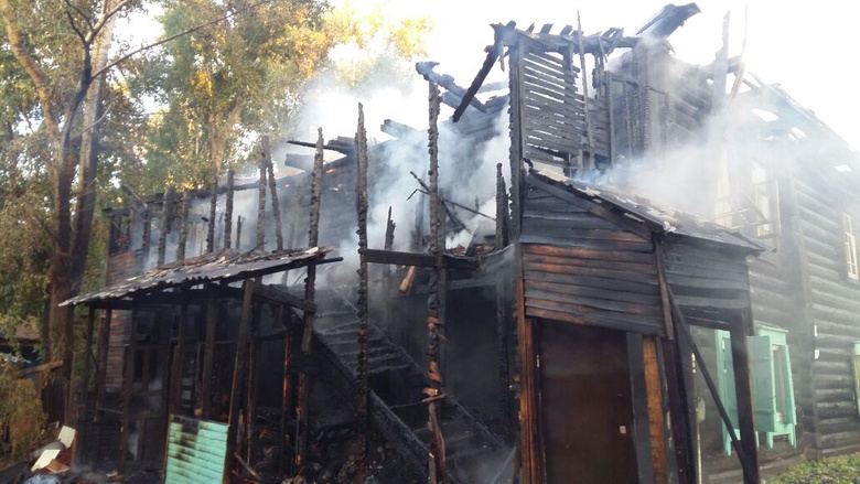 Дом на Белой, 12, после пожара