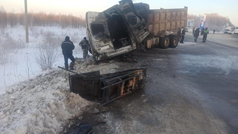 Четверо сотрудников перинатального центра погибли в аварии с грузовиком под Томском
