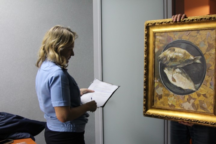 Приставы арестовали в томском музее 8 картин, принадлежащих бизнесмену-банкроту