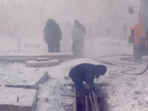 На Смирнова затопило двор между домами