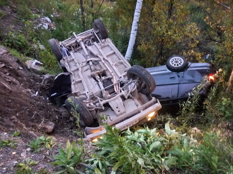 Четыре автомобиля пришлось извлекать из кюветов (фото)