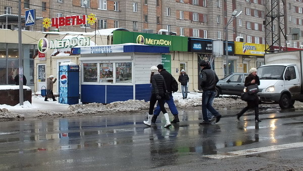 С площади Транспортная убрали киоск «Роспечати»