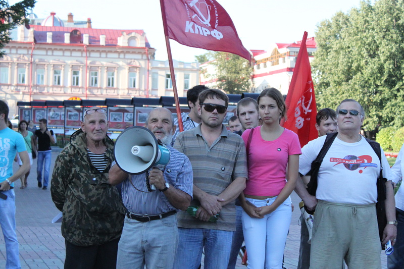 Оппозиция вышла на защиту митингов и пикетов (фото)