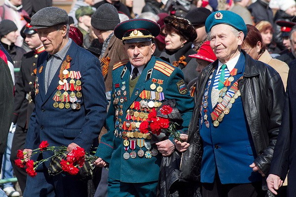 К 9 мая город украсят фотографии горожан из архивов военных лет