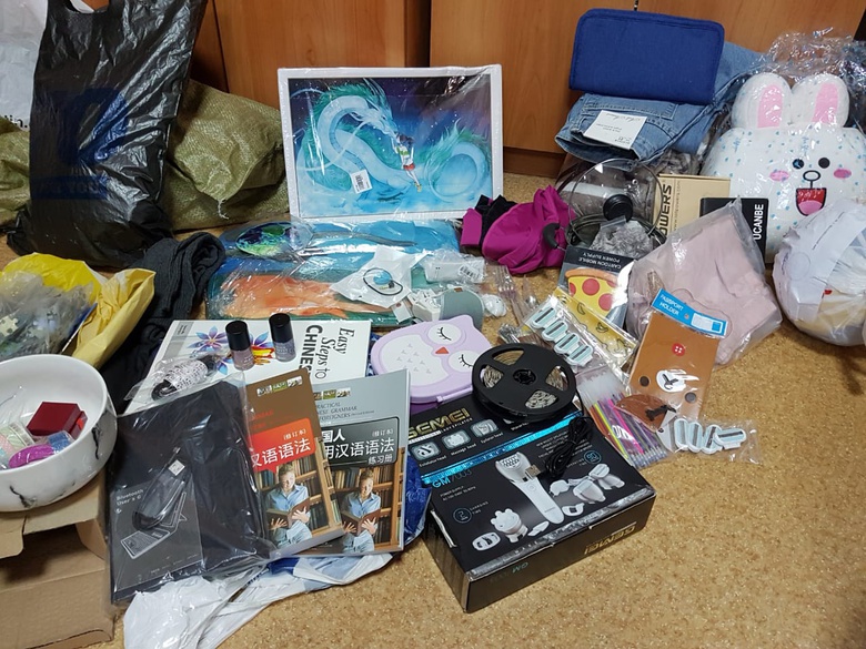 Студентка томского вуза оплатила 114 товаров на AliExpress картой соседки по комнате