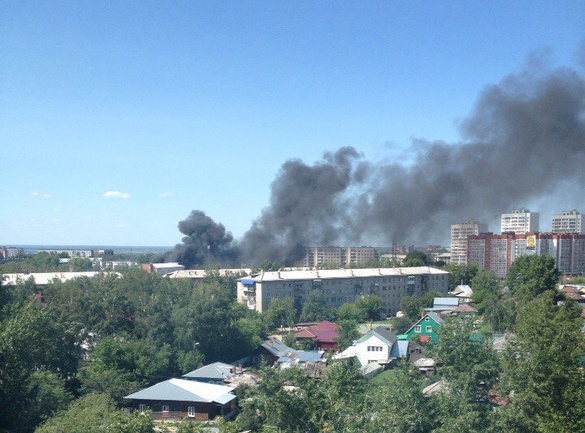 Причиной сильного дыма на Каштаке стали горящие покрышки (фото)