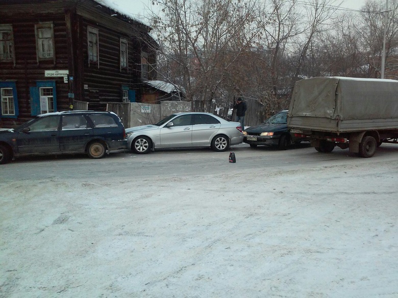 Четыре авто столкнулись на Средне-Кирпичной в Томске (фото)