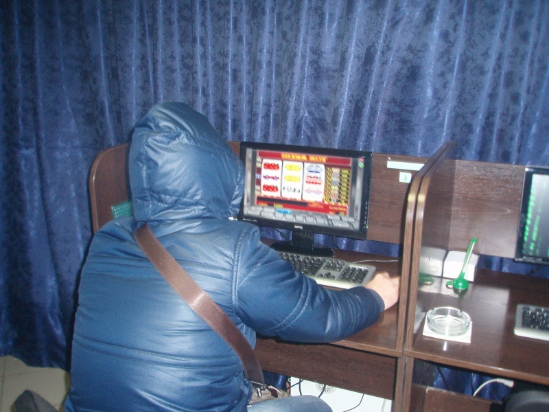 Полиция закрыла игровой интернет-зал на Иркутском тракте (фото)