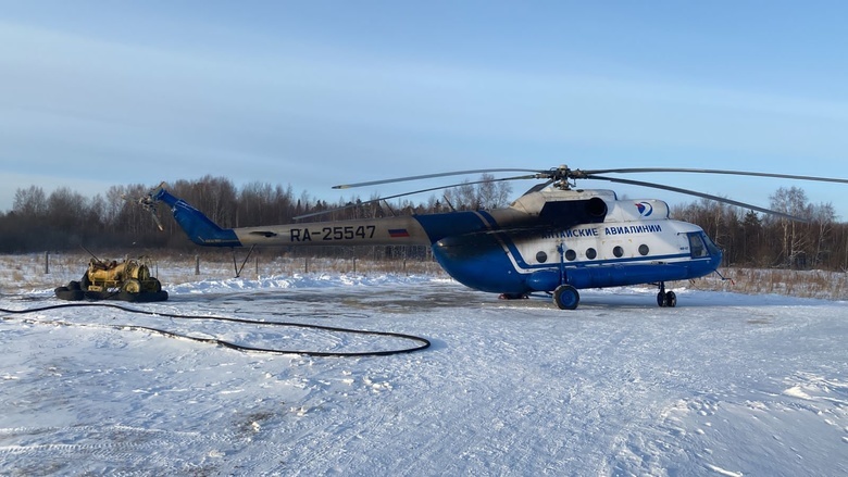 Вертолет с вахтовиками повредил хвост перед взлетом в Томской области