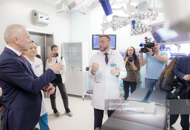 Хирургический корпус онкодиспансера в Томске открылся с задержкой в 2 года. Показываем, что внутри