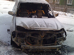Сгоревшая Mazda Tribute