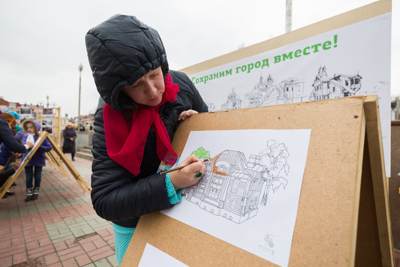 Томичи вышли на пикет в защиту деревянных домов-памятников