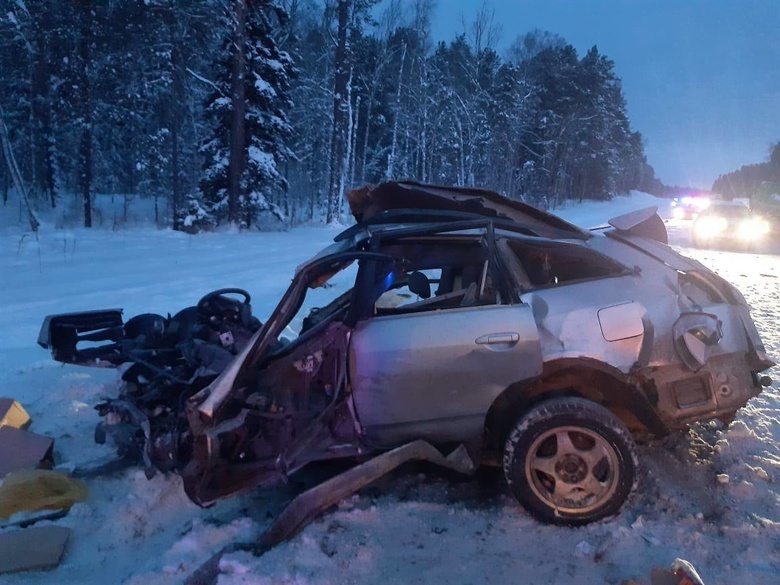 Трое погибли в ДТП с фурой и легковушкой на трассе Томск — Юрга