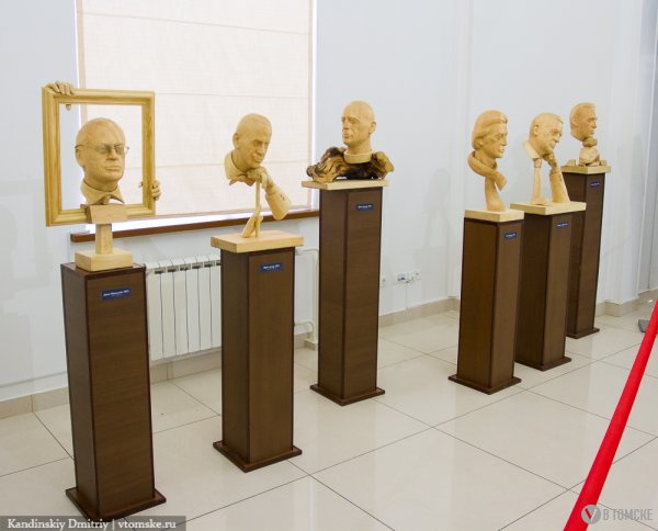 Деревянные портреты актеров от Леонтия Усова добрались до Голливуда