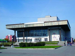 1 октября театр Драмы открыл 160 театральный сезон