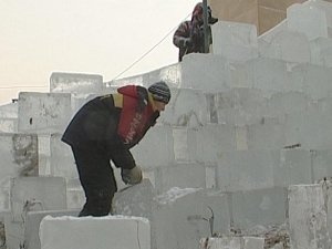 На выходных начнется строительство ледового городка на Новособорной