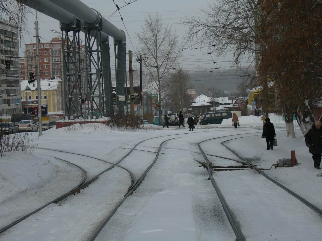 Трамвайная линия на перекрестке проспекта Комсомольского и улицы Лебедева