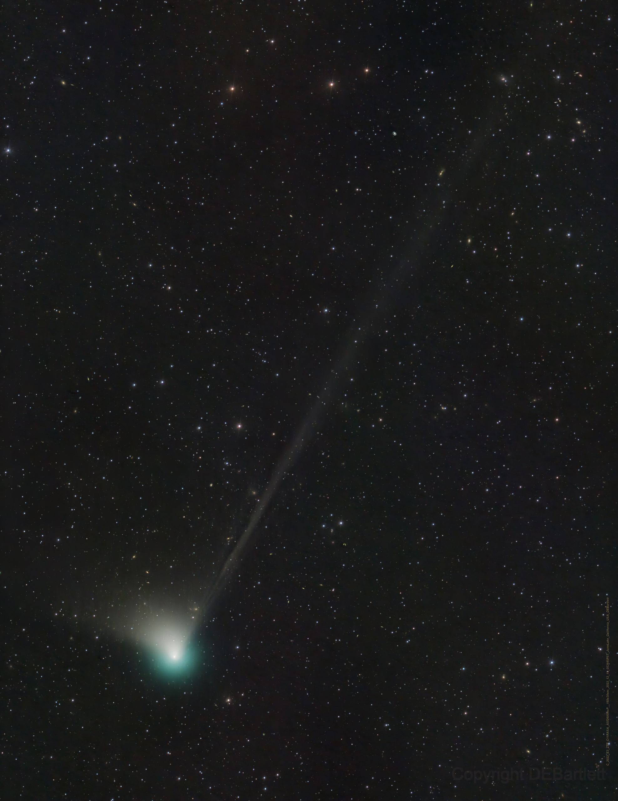 Зеленая комета приблизится к Земле впервые за 50 тысяч лет. Как ее можно увидеть?