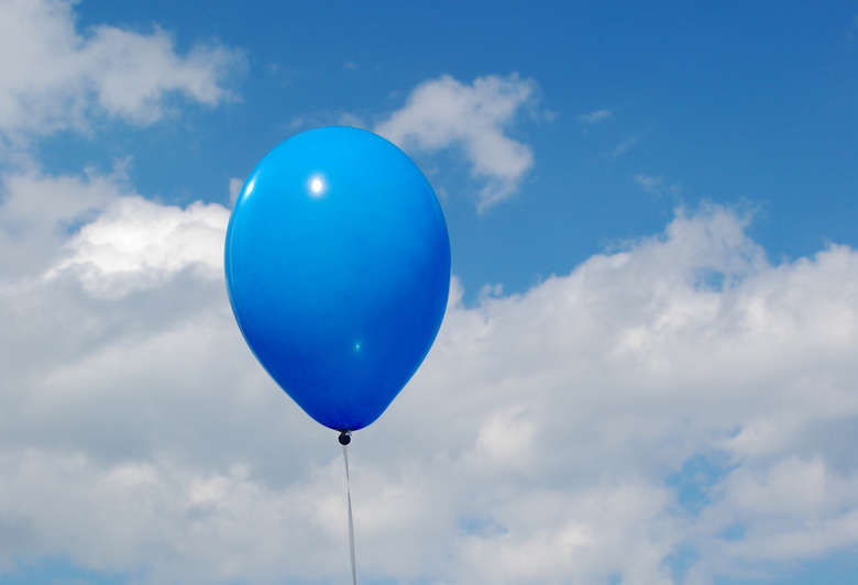 Томичам расскажут об аутизме и запустят в небо синие шарики